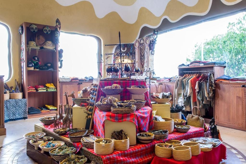 mara serena safari lodge curio shop
