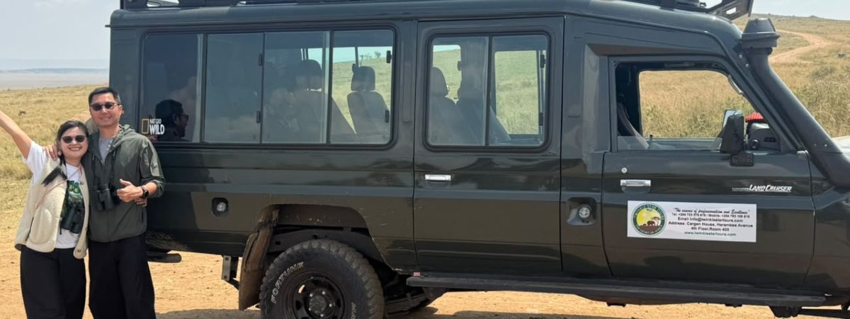 Happy guests on a honeymoon safariin Kenya - book Big Five Africa wildlife safaris in Kenya and Tanzania with Twinkle Star Tours & Safaris